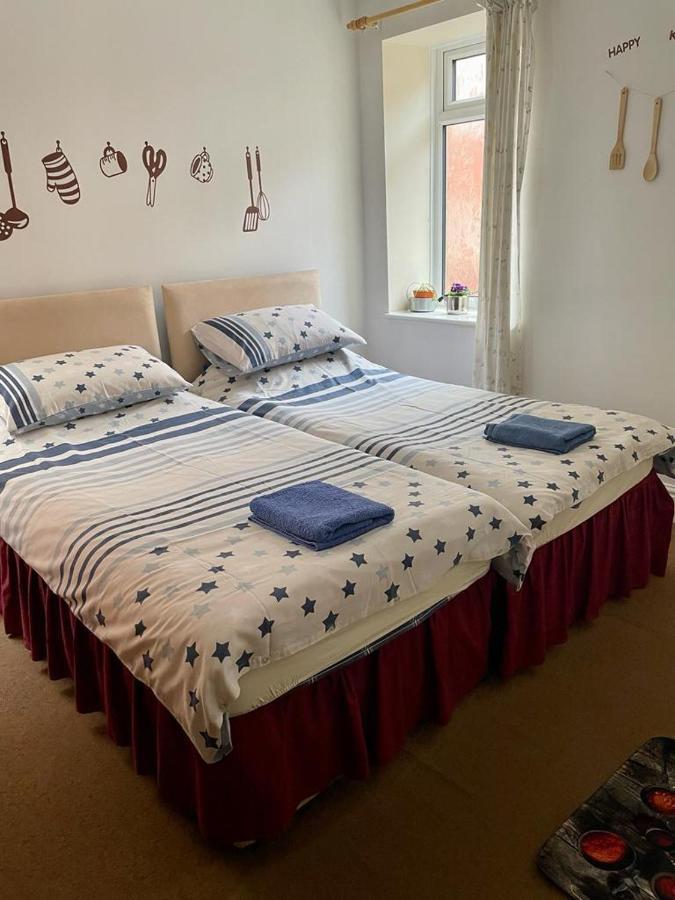 The Blue Moon Bed & Breakfast Блекпул Екстериор снимка
