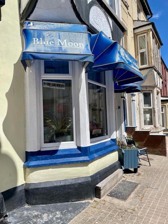 The Blue Moon Bed & Breakfast Блекпул Екстериор снимка