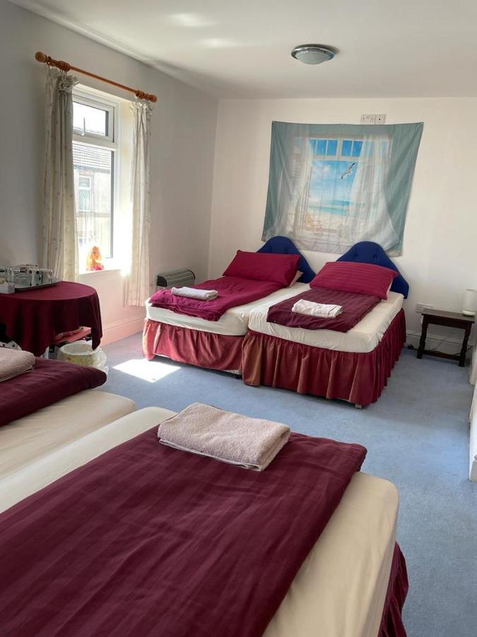 The Blue Moon Bed & Breakfast Блекпул Екстериор снимка